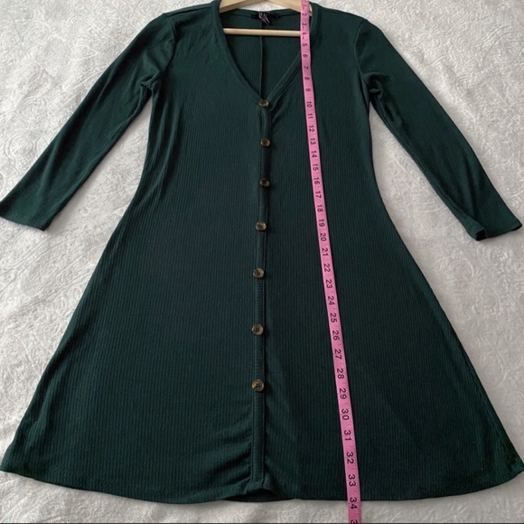 Sold - Picture 3 of 7